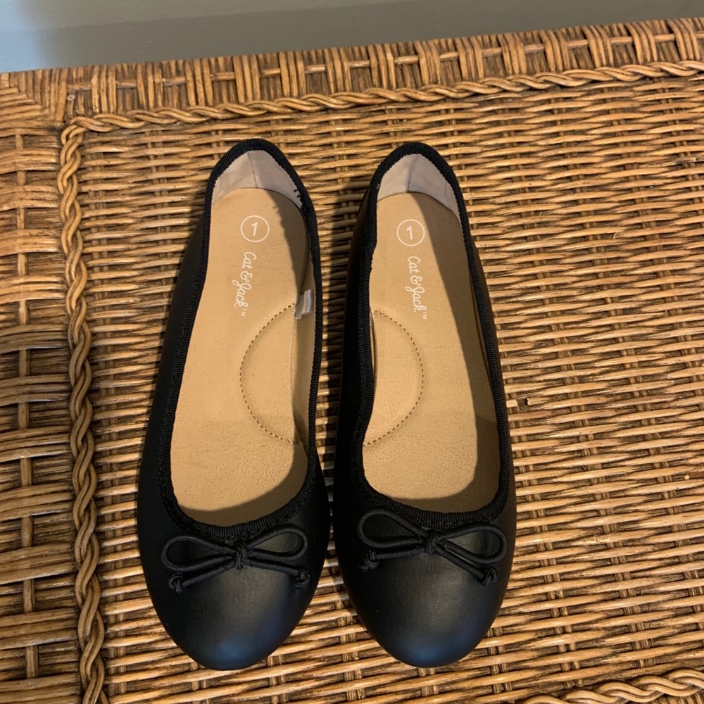 Cat & Jack girls flats